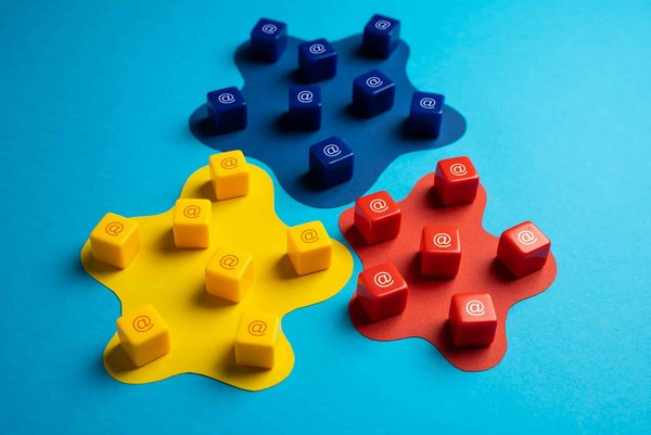 Comment configurer un serveur NAS pour le partage de fichiers multimédia en haute définition?